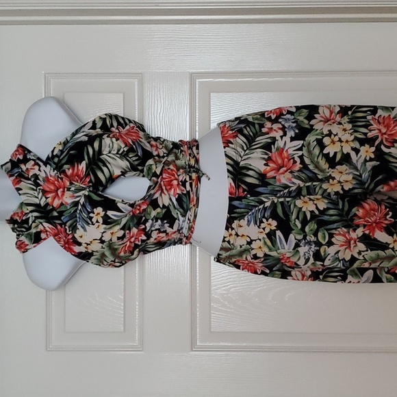 **2 piece tropical set pants and wrap top size large - Picture 3 of 11